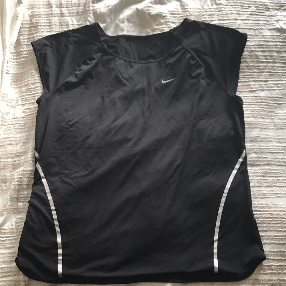 Nike DRI-FIT black/silver athletic top size L